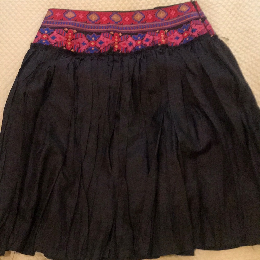 Pure silk midi skirt with embroidery